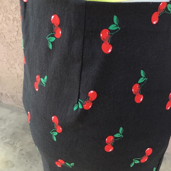 7th Avenue Design Studio Cherry Pencil Skirt - Picture 2 of 9